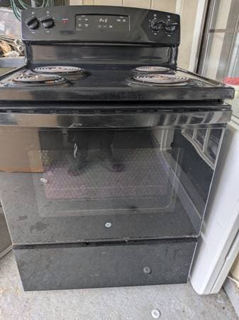 GE Electric Stove