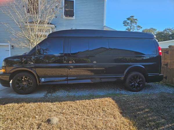 2023 GMC Savana 2500 Explorer 9 Passenger Conversion Van